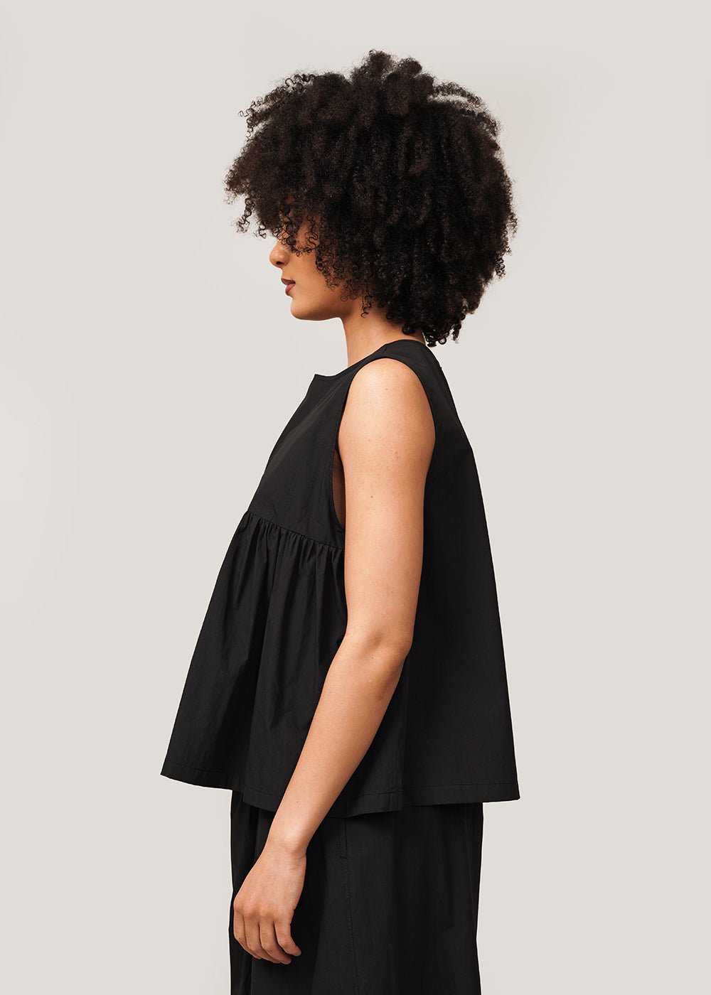 AMOMENTO Black Cotton Two-Way Shirring Top - New Classics Studios Sustainable Ethical Fashion Canada
