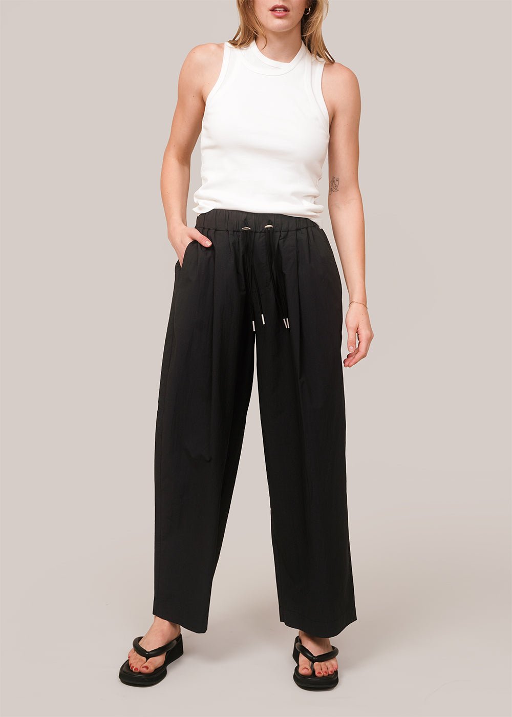 Women Black Relaxed Straight Fit High-Rise Trousers, Street Style Store