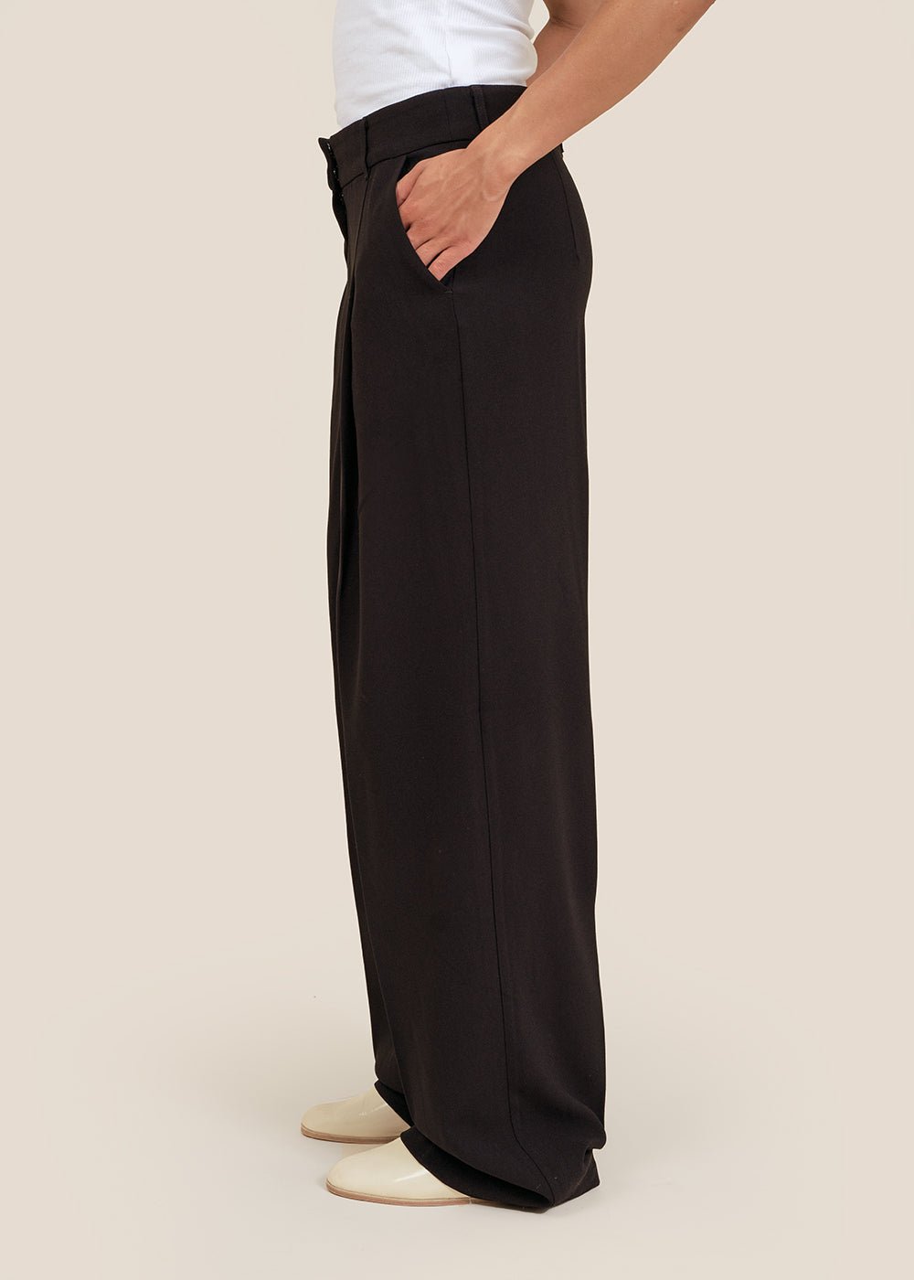 Brunella Trousers in Black by STYLEIN – New Classics Studios