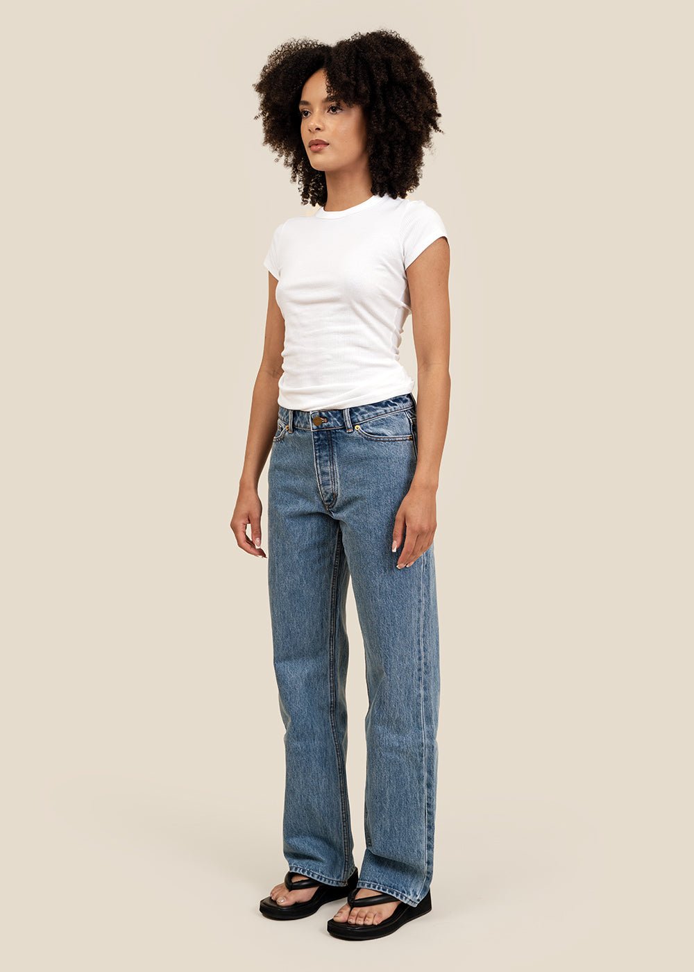 https://newclassics.ca/cdn/shop/products/stylein-vintage-blue-kim-denim-jeans-new-classics-studios-sustainable-and-ethical-fashion-canada-225999_1000x.jpg?v=1687282420