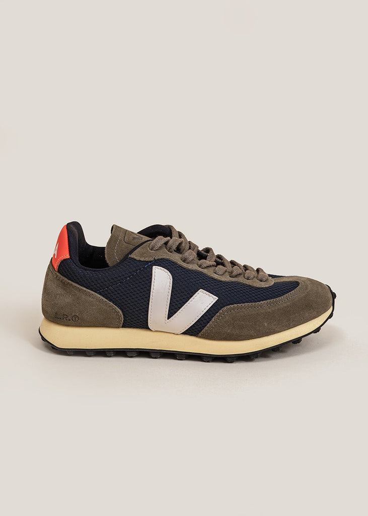 Veja Shoes – Eco-friendly sneakers crafted in Brazil – New Classics Studios