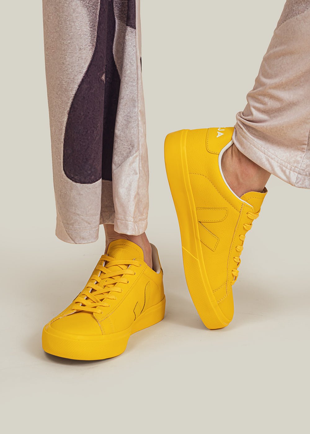 Veja Sunshine Campo Sneaker - New Classics Studios Sustainable Ethical Fashion Canada